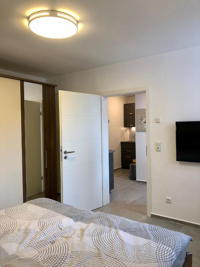 Erdgeschoss-Appartement Mit Seeterasse Ahrensbok Exterior foto